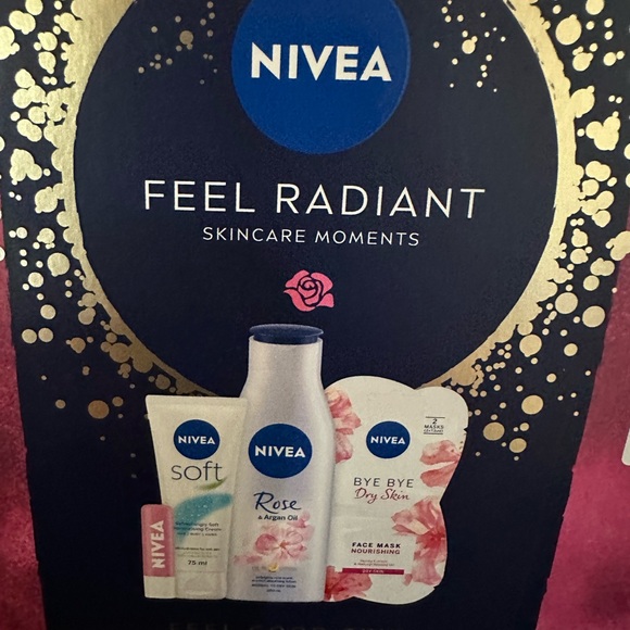 NWT Nivea Feel Radiant Skincare Moments 6 piece set - Picture 4 of 12
